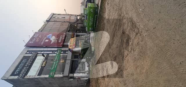 Hot Location Near To KFC TIM HORTON COFFEE Plot In Between Plaza Plot Num 176 Block "MB"