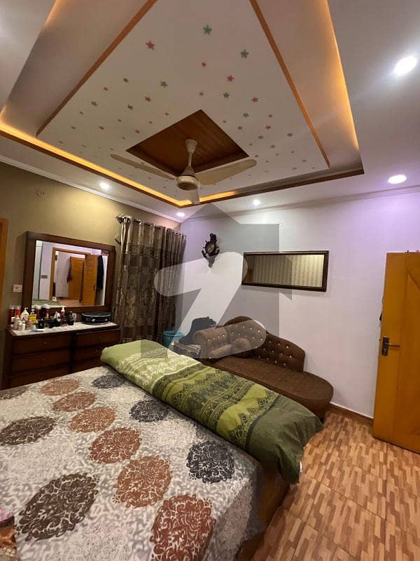 چکلالہ سکیم 3 چکلالہ سکیم,راولپنڈی میں 8 کمروں کا 7 مرلہ مکان 2.9 کروڑ میں برائے فروخت۔
