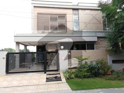 10 Marla Modern House With Basemenet For Sale At Hot Location Near To Park