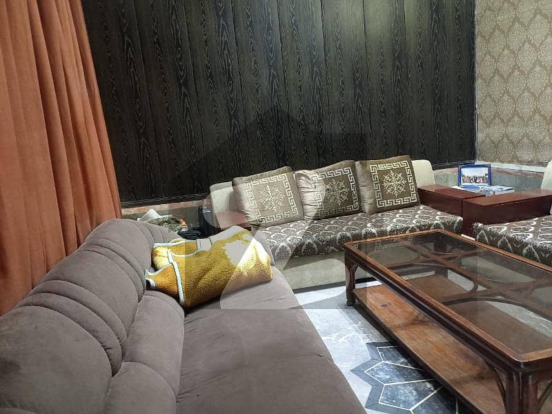 نعمت کالونی نمبر 1 فیصل آباد میں 4 کمروں کا 5 مرلہ مکان 1.35 کروڑ میں برائے فروخت۔