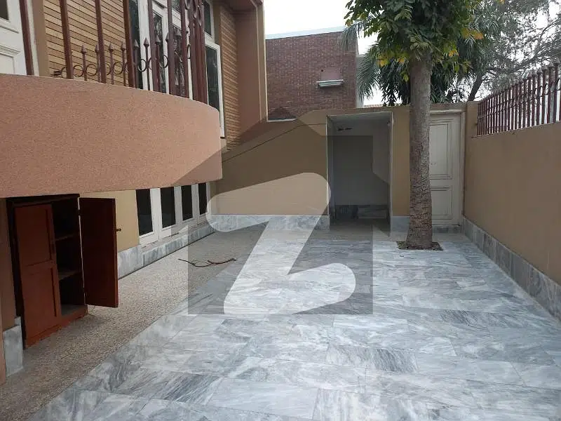 11 Marla House Available For Rent In Muslim Town Sargodha Road