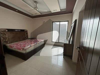 کینٹ لاہور میں 5 کمروں کا 16 مرلہ مکان 8.5 کروڑ میں برائے فروخت۔