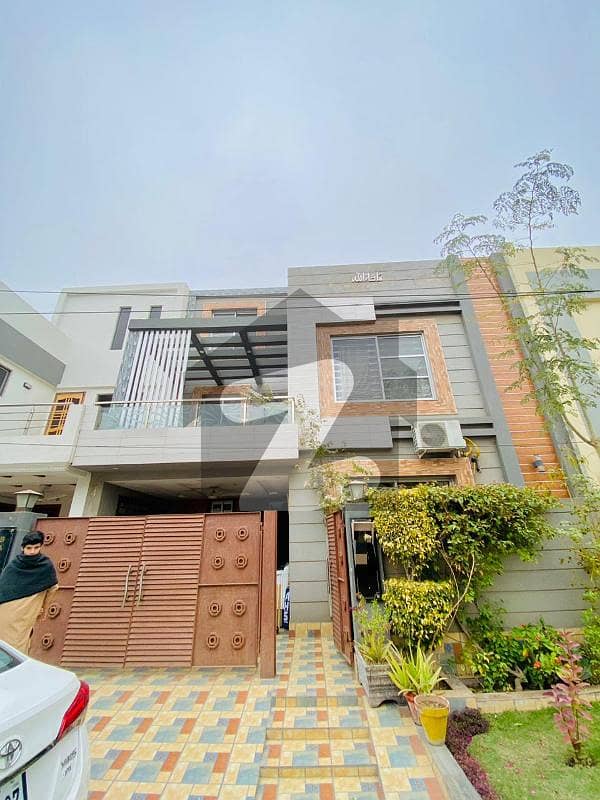 5 Marla Residential House with Gas For Sale In Tulip Block Bahria town Lahore