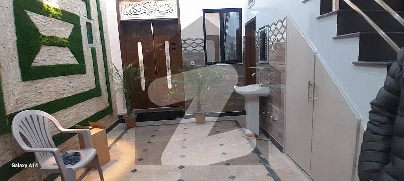 تاج باغ فیز 3 تاج باغ سکیم,لاہور میں 2 کمروں کا 5 مرلہ زیریں پورشن 45.0 ہزار میں کرایہ پر دستیاب ہے۔