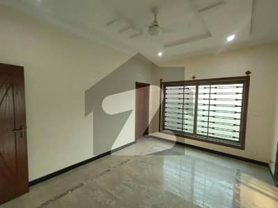 STUNNING 1 KANAL BRAND NEW GROUND PORTION FOR RENT IN DHA 2