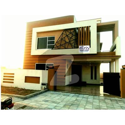 10 Marla Newly Made House For Rent
