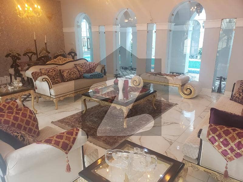 ویلینشیاء ہاؤسنگ سوسائٹی لاہور میں 7 کمروں کا 2 کنال مکان 16.5 کروڑ میں برائے فروخت۔