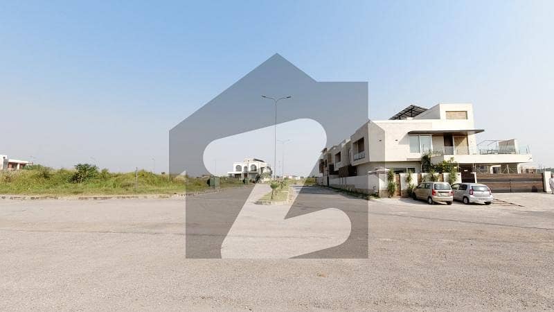 "Exclusive 1 Kanal Plot: Prime Location at Park Enclave 1, Islamabad