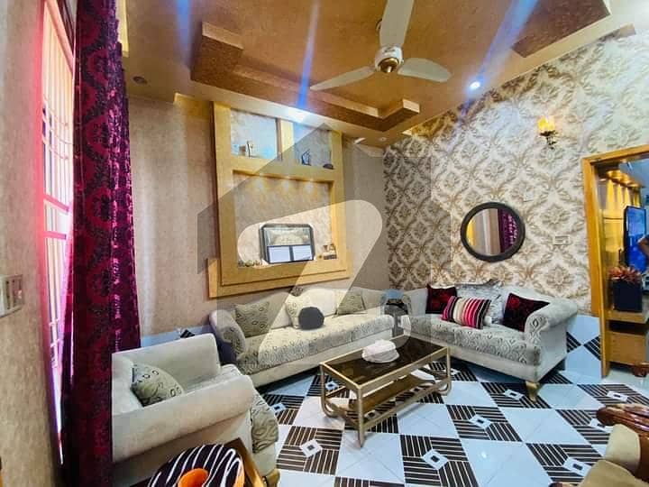 الرحمان گارڈن فیز 2 الرحمان گارڈن,لاہور میں 5 کمروں کا 10 مرلہ مکان 3.15 کروڑ میں برائے فروخت۔