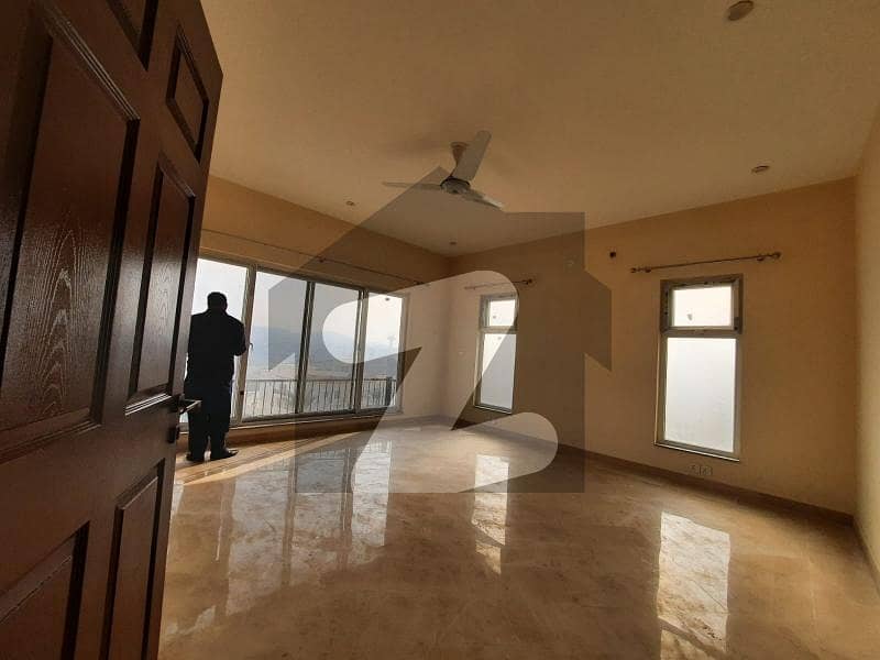 BAHRIA TOWN RAWALPINDI PHASE 7 INTELLECTUAL VILLAGE KANAL BRAND NEW OPEN BASEMENT AVAILABLE FOR RENT VERY GOOD PRIME LOCATION VERY GOOD LUSH NEAT AND CLEAN CONDITION