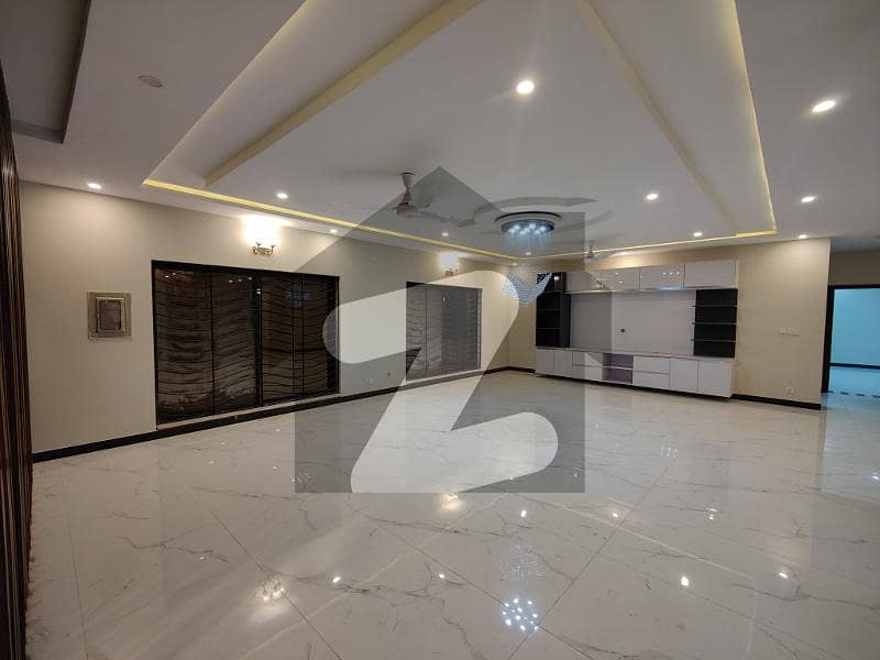 Beautiful One Kanal House Available For Rent