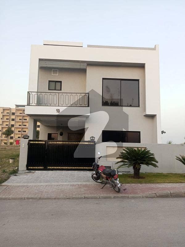 Bahria Enclave Sector I Very Nice Location 7.5 Marla House Construction Is On Marla 1.5 Marla Extra Land Inside The Boundaries Of Double Category Corner Plus On Main Boulevard Road 2 Electrical Meters Are Installed Two Separate Entrance
