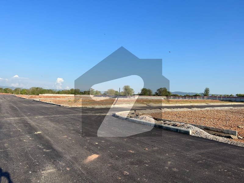 Commercial plot on downpayment