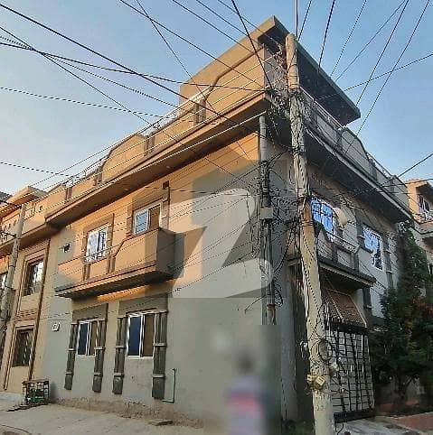Gorgeous Corner 900 Square Feet House For sale Available In Lalazaar Garden