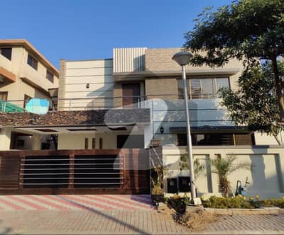 1 kanal Corner Double Unit Full House New Condition Available For Sale In Bahria Town Islamabad