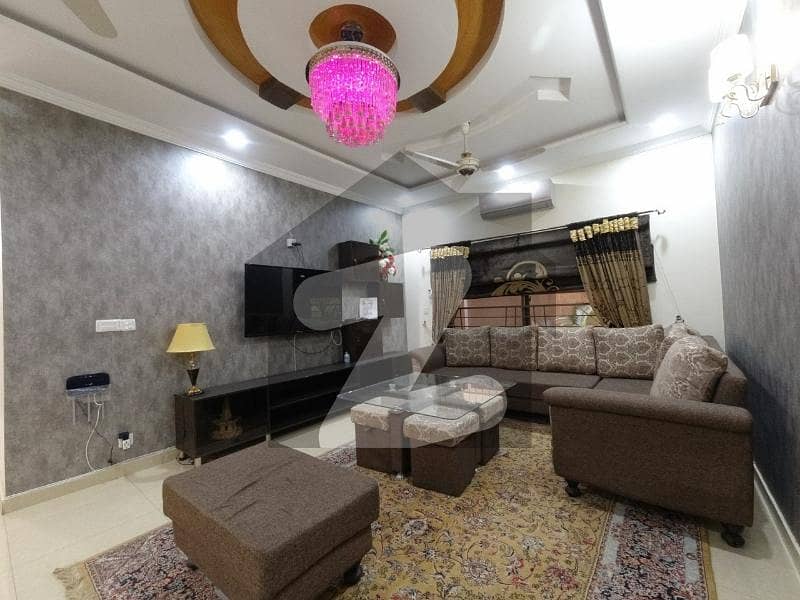 ای ۔ 11 اسلام آباد میں 6 کمروں کا 16 مرلہ مکان 10.25 کروڑ میں برائے فروخت۔