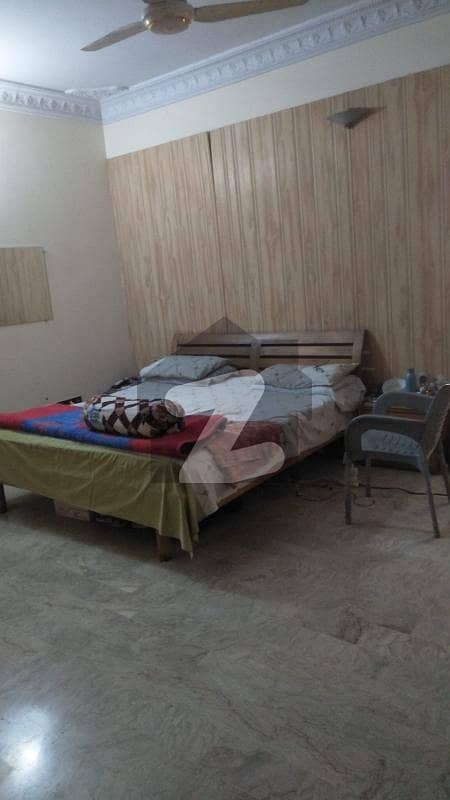 نارتھ ناظم آباد ۔ بلاک ڈی نارتھ ناظم آباد,کراچی میں 7 کمروں کا 8 مرلہ مکان 4.55 کروڑ میں برائے فروخت۔