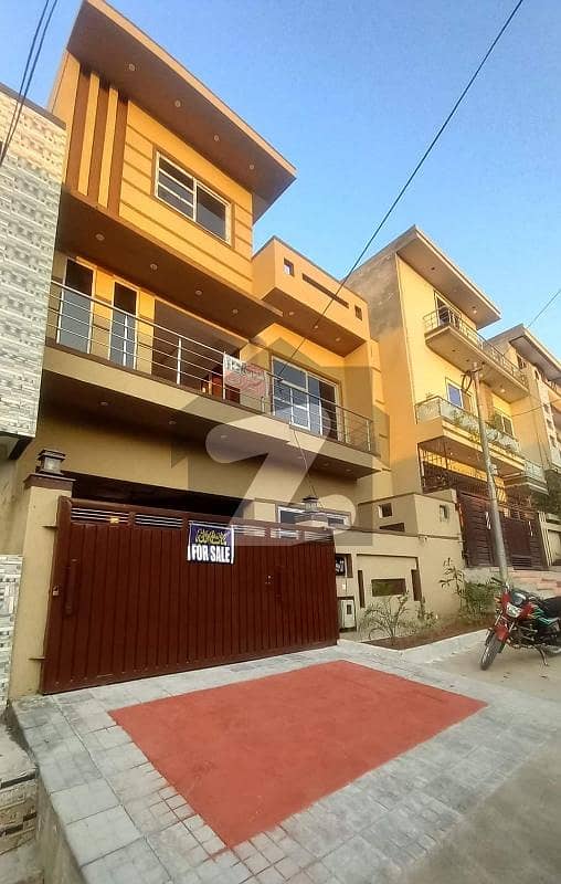 وکیل کالونی اسلام آباد ہائی وے,راولپنڈی میں 4 کمروں کا 5 مرلہ مکان 1.75 کروڑ میں برائے فروخت۔