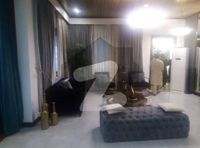 1000 YARDS FULLY FURNISHED LIKE NEW BUNGALOW AVAILABLE FOR RENT