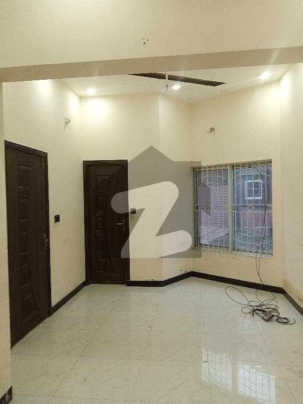 لاہور میڈیکل ہاؤسنگ سوسائٹی لاہور میں 3 کمروں کا 4 مرلہ مکان 42.0 ہزار میں کرایہ پر دستیاب ہے۔