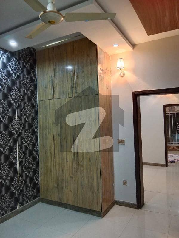 ڈی ایچ اے 9 ٹاؤن ڈیفنس (ڈی ایچ اے),لاہور میں 3 کمروں کا 5 مرلہ مکان 2.0 کروڑ میں برائے فروخت۔