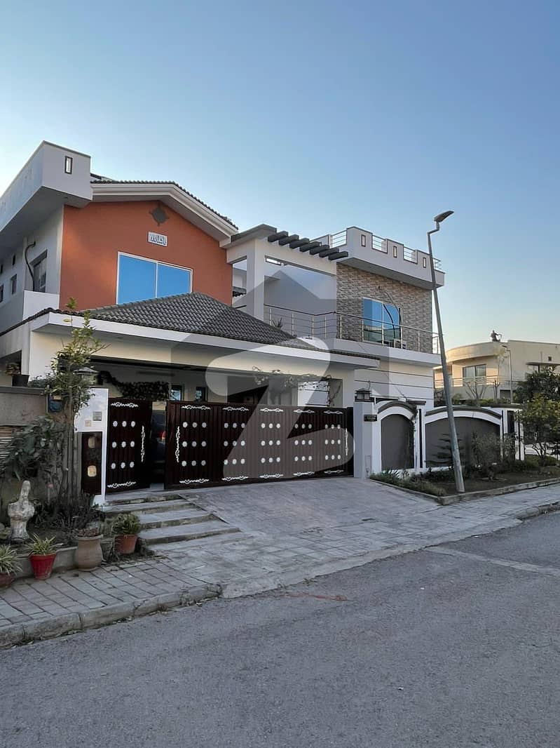 17 Marla 6 Bed Corner Front Open House DHA 2 Islamabad For Sale