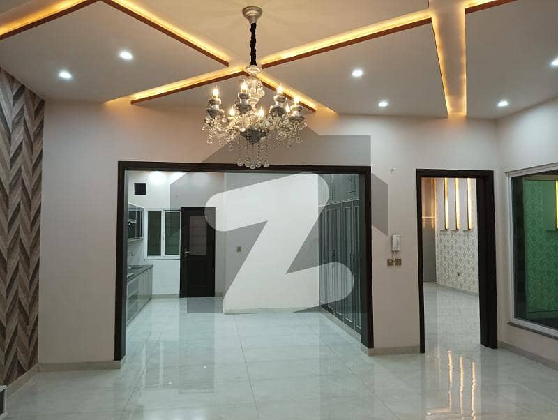 ایڈن ویلی فیصل آباد میں 3 کمروں کا 6 مرلہ مکان 2.75 کروڑ میں برائے فروخت۔