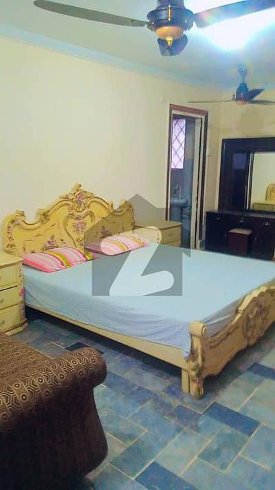 Room available for rent Near United Hospital and Near Kashmir pull