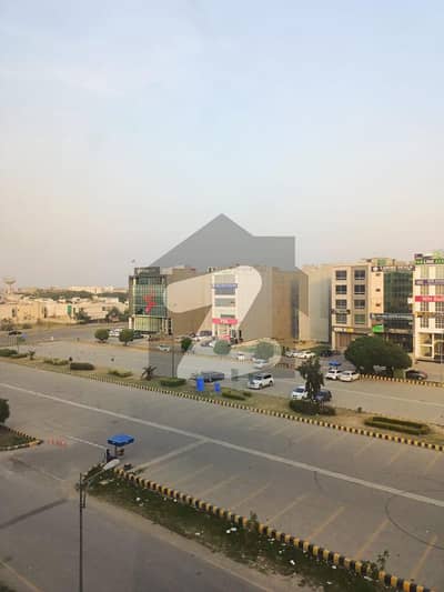ڈی ایچ اے فیز 6 ڈیفنس (ڈی ایچ اے),لاہور میں 8 مرلہ دفتر 1.3 لاکھ میں کرایہ پر دستیاب ہے۔