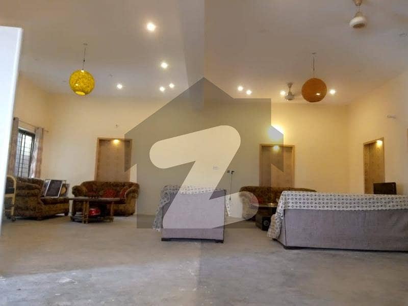 چنار باغ ۔ شاہین بلاک چنار باغ,لاہور میں 4 کمروں کا 1 کنال بالائی پورشن 45.0 ہزار میں کرایہ پر دستیاب ہے۔