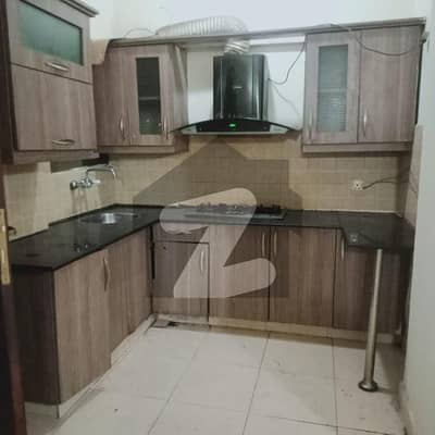two flat available for rent in defence residency block 8 Defene raya