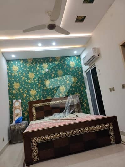 لارنس روڈ لاہور میں 2 کمروں کا 3 مرلہ فلیٹ 1.25 لاکھ میں کرایہ پر دستیاب ہے۔