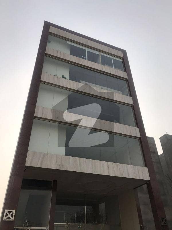 8 MARLA 1ST FLOOR FOR RENT IN DHA PHASE 8 COMMERCIAL BROADWAY BLOCK C