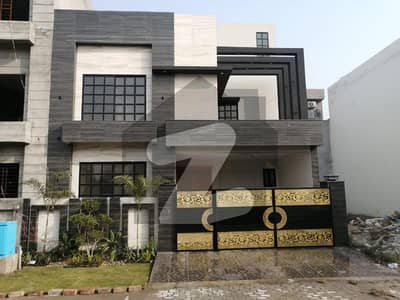 8 Marla House For Sale In Phase 1 
Dream Gardens
 Lahore