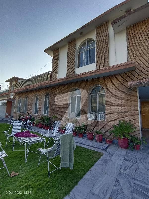 BEAUTIFUL ONE KANAL HOUSE FOR SALE IN CHAKLALA SCHEME 3