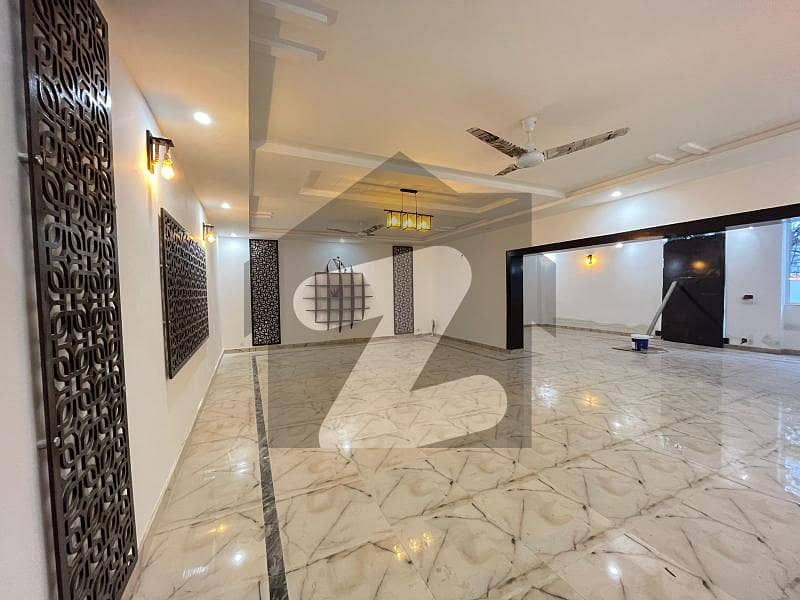 ایف ۔ 6 اسلام آباد میں 5 کمروں کا 2 کنال مکان 5.5 لاکھ میں کرایہ پر دستیاب ہے۔