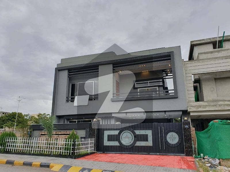 10 Marla Designer Double Unit House For Sale In Block C