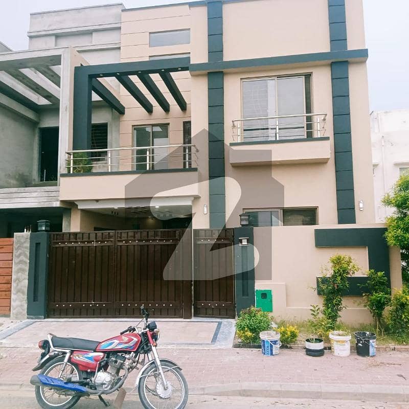 5 Marla Brand New House Low Boudget Available For Sale In Bahria Orchard Raiwind Road Lahore
