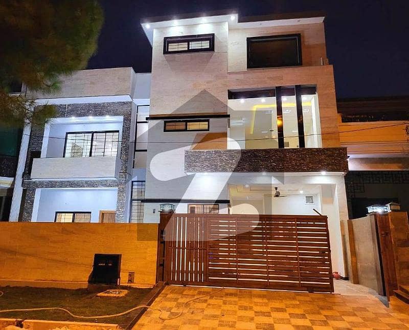 40x80 New Luxury House (Original Pics) for Rent in Sector G-11