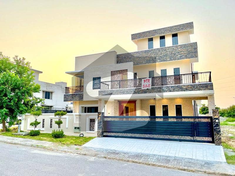 One kanal house for sale at prime location