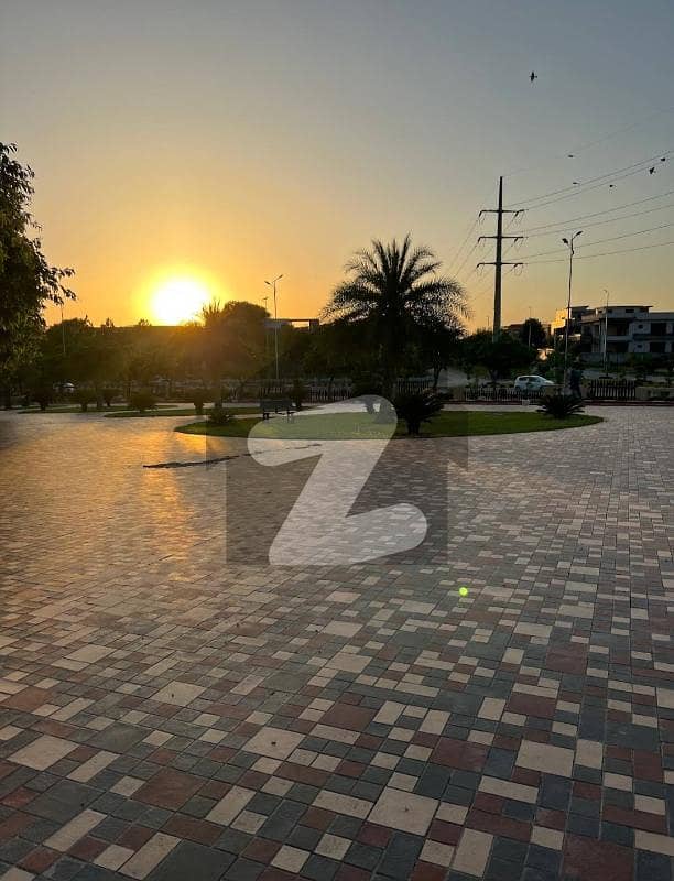 For sale Street 4 plot no 13 Dimensions ( 35 65 ) Emaar Canyon Views