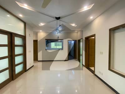 10 Marla House For Sale in Sector C1 Bahria Enclave