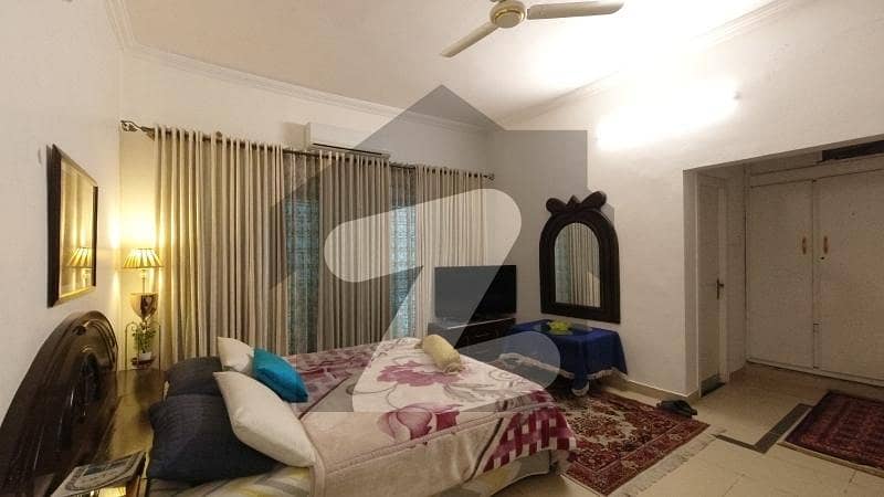 In Khudadad Heights Of Islamabad, A 2100 Square Feet Flat Is Available