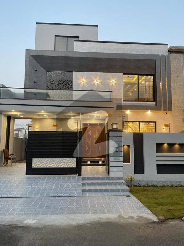 10 Marla Extra Ordinary Lavish Brand New House For Sale In Central Park Lahore
