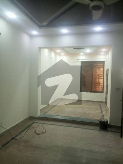 والٹن روڈ لاہور میں 3 کمروں کا 6 مرلہ مکان 35.0 ہزار میں کرایہ پر دستیاب ہے۔