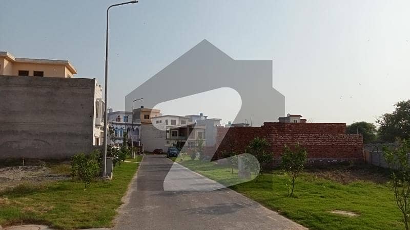 Buy 5 Marla Ideal Location Full Possession Paid Plot For Sale in Topaz Ext Block Park View City Lahore