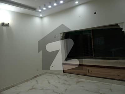 فیصل ٹاؤن ۔ بلاک اے فیصل ٹاؤن,لاہور میں 6 کمروں کا 1 کنال مکان 7.0 کروڑ میں برائے فروخت۔