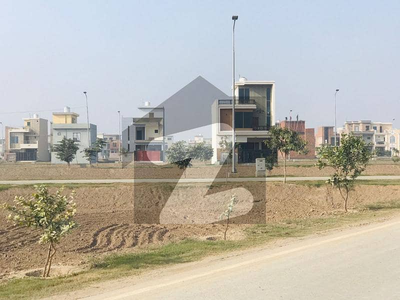 10 Marla Hot Location 80 Ft Road Plot For Sale in Diamond Block Park View City Lahore