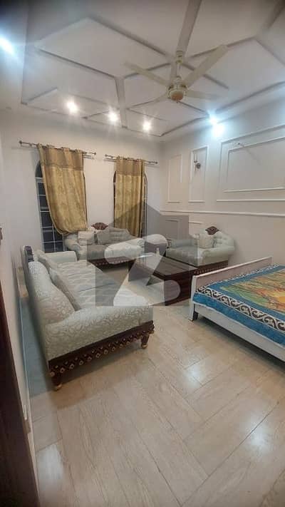 ویلینشیاء ہاؤسنگ سوسائٹی لاہور میں 3 کمروں کا 1 کنال بالائی پورشن 1.0 لاکھ میں برائے فروخت۔