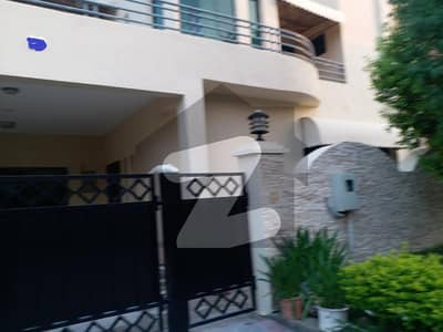 Full House 5 Bed House Available For Rent In Askari 10